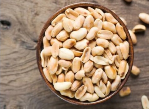 تصویر 1 از فروش بادام زمینی شور و طعم‌ دار عمده